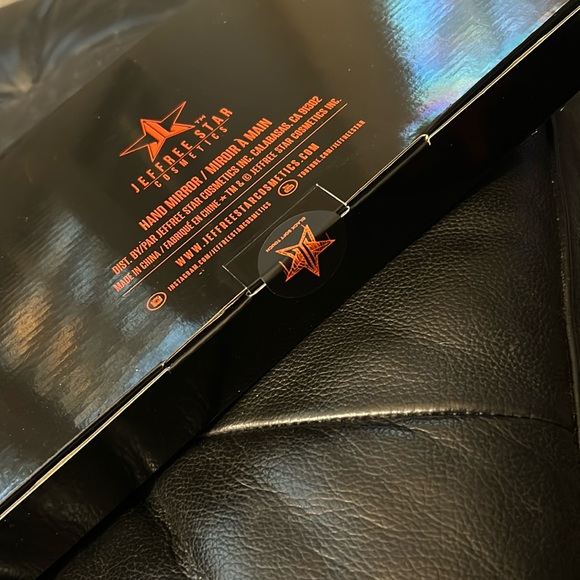 Jeffree Star Limited Edition Halloween Mirror - Picture 4 of 4